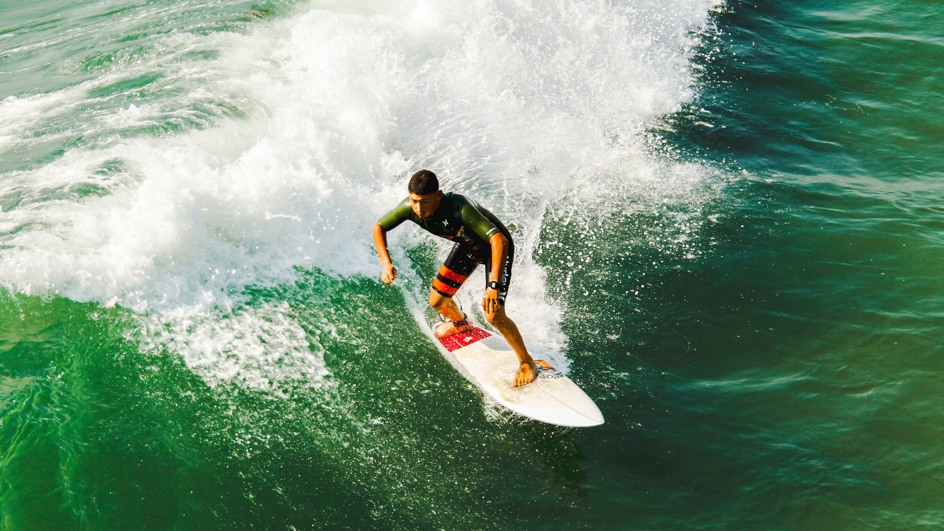 AYX GAMING-“多维传感技术赋能投打精度，极限速度与旋转分析究竟能带来什么变革？”